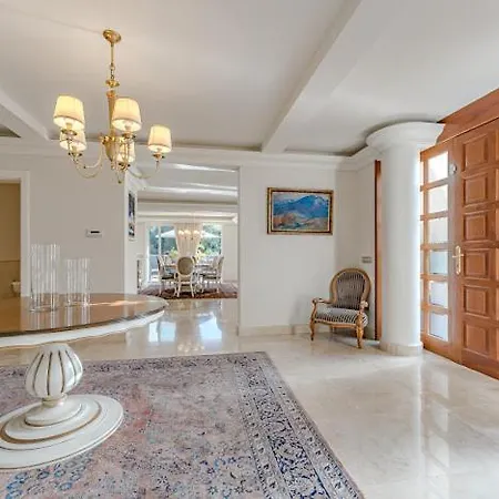فيلة Maison Chatulle