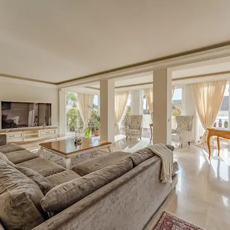 Maison Chatulle فيلة *