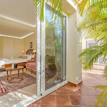 فيلة Maison Chatulle