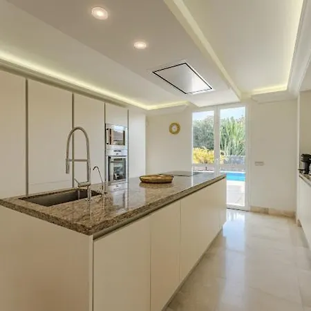 Maison Chatulle Willa Costa Adeje (Tenerife)