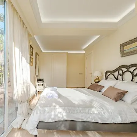 Maison Chatulle אדחה